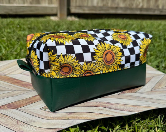 Boxy Makeup Travel Bag - Checkered Sunflowers with Green Vinyl Bottom